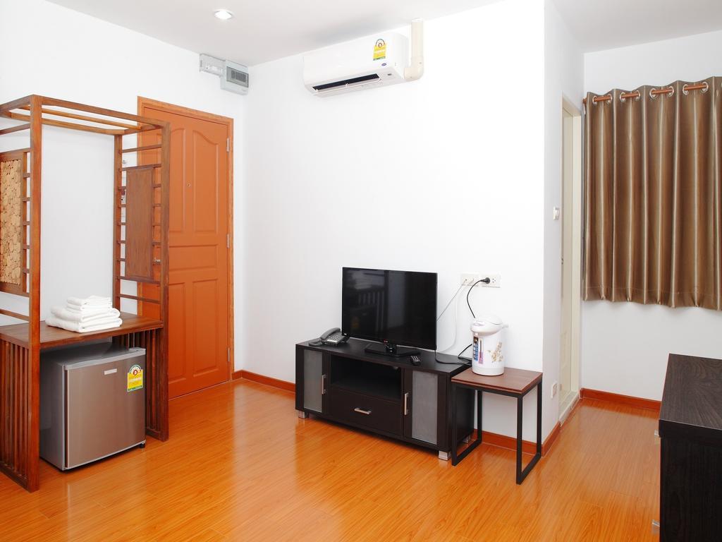 Double Dd House At Mrt Sutthisarn Bangkok Room photo