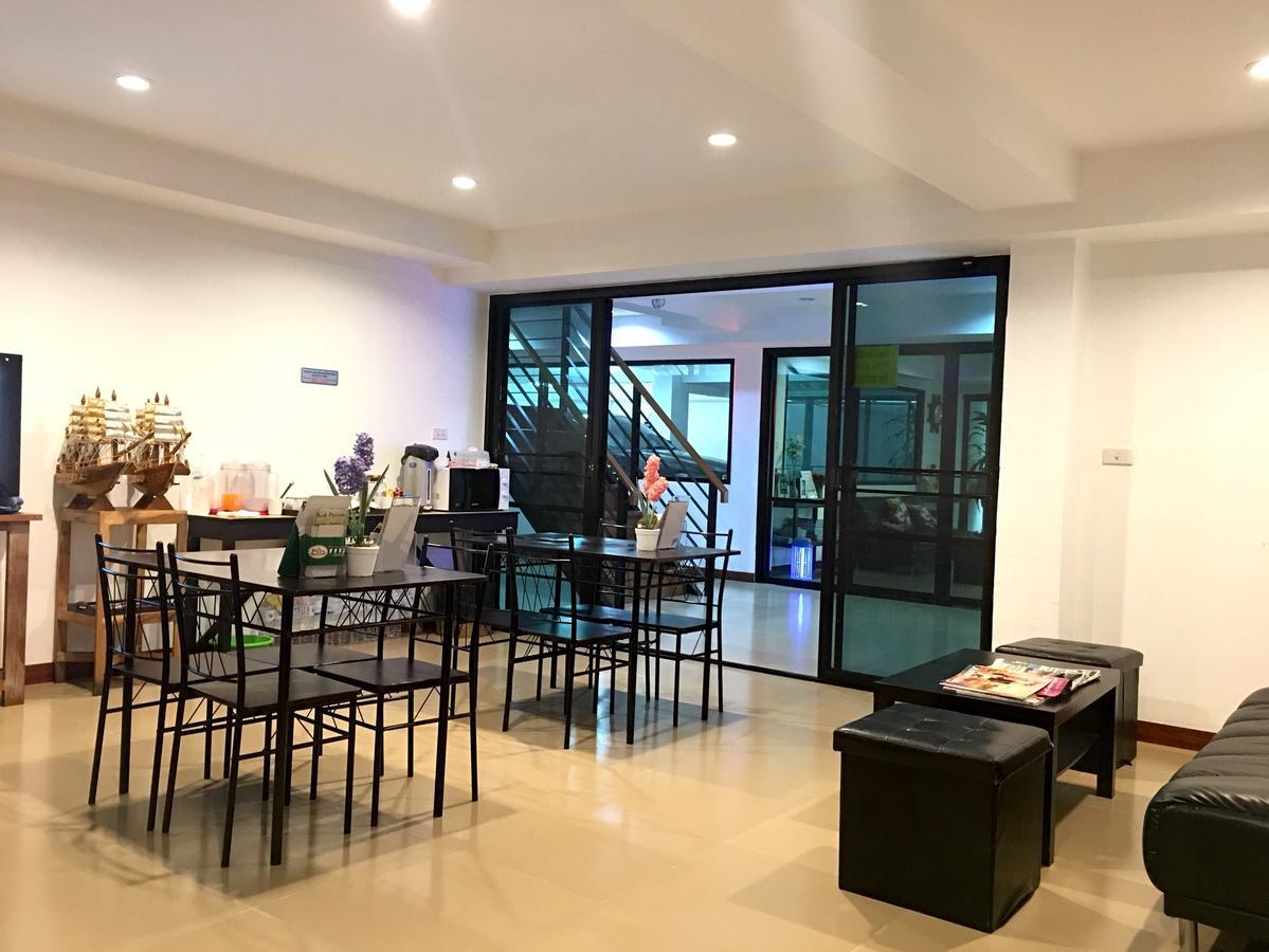 Double Dd House At Mrt Sutthisarn Bangkok Exterior photo